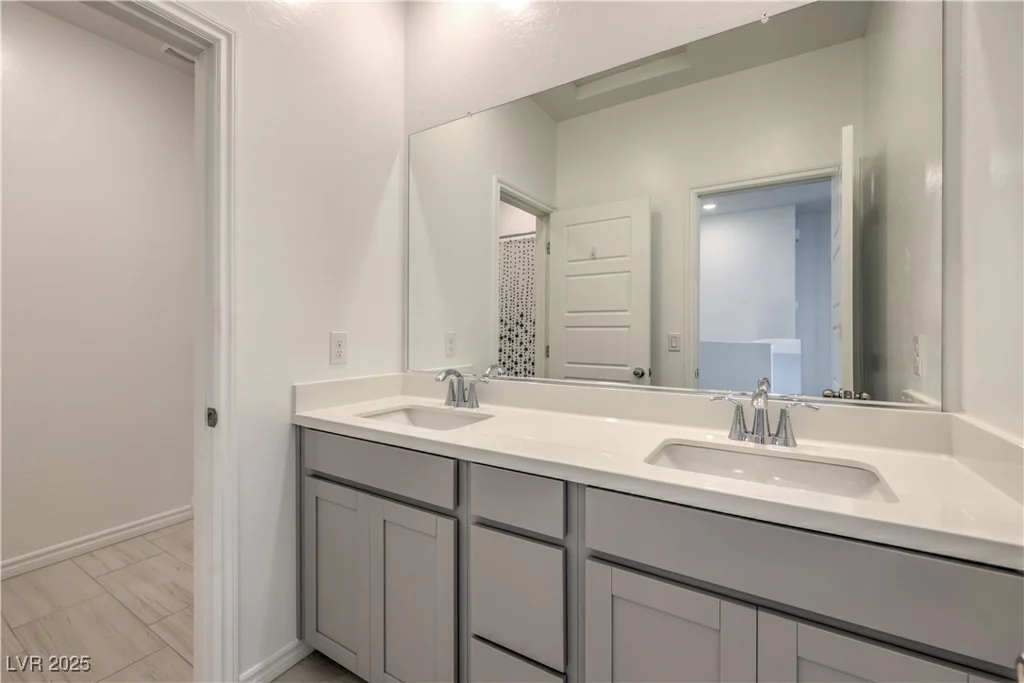 600 Carriage Hill, Las Vegas, NV 89138