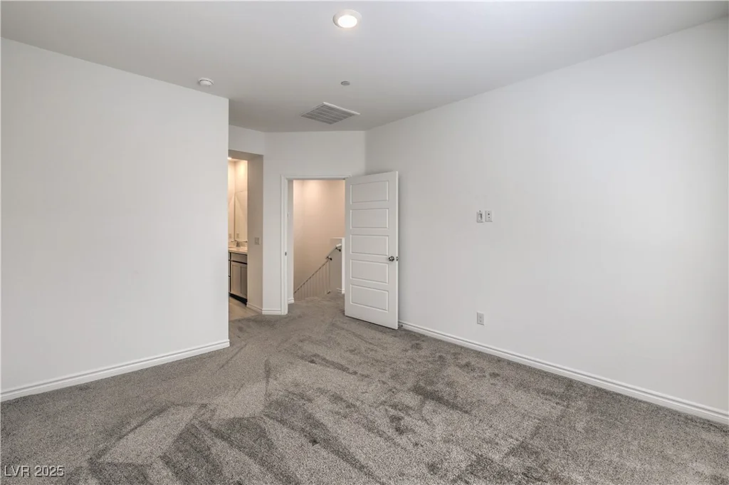 600 Carriage Hill, Las Vegas, NV 89138