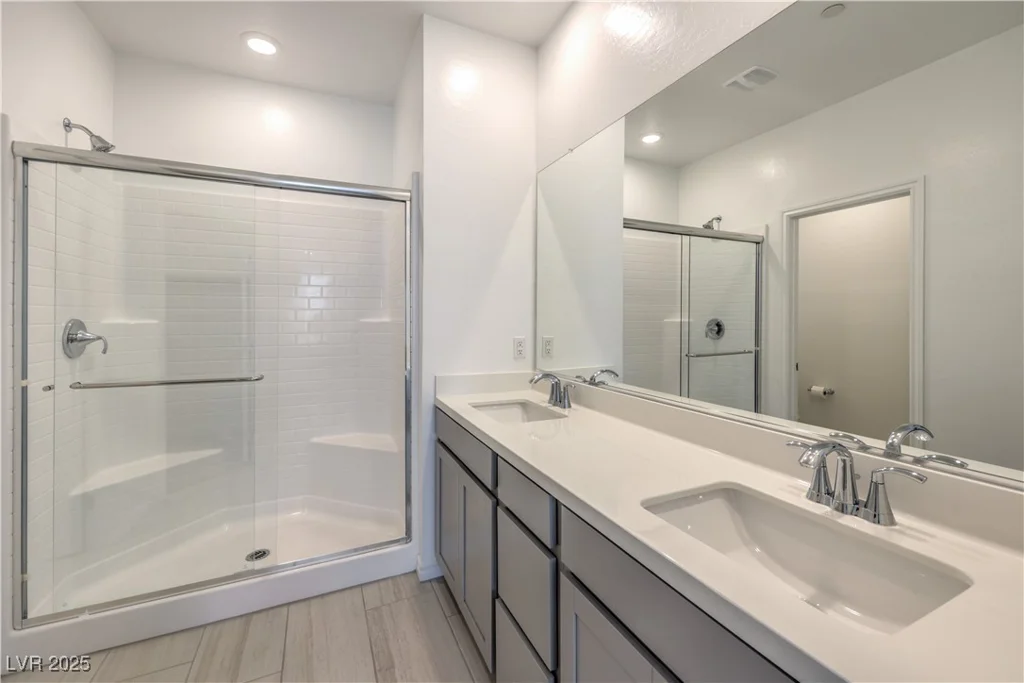 600 Carriage Hill, Las Vegas, NV 89138