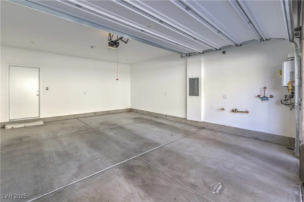 600 Carriage Hill, Las Vegas, NV 89138