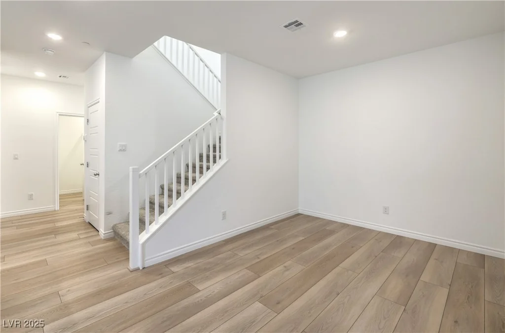 600 Carriage Hill, Las Vegas, NV 89138