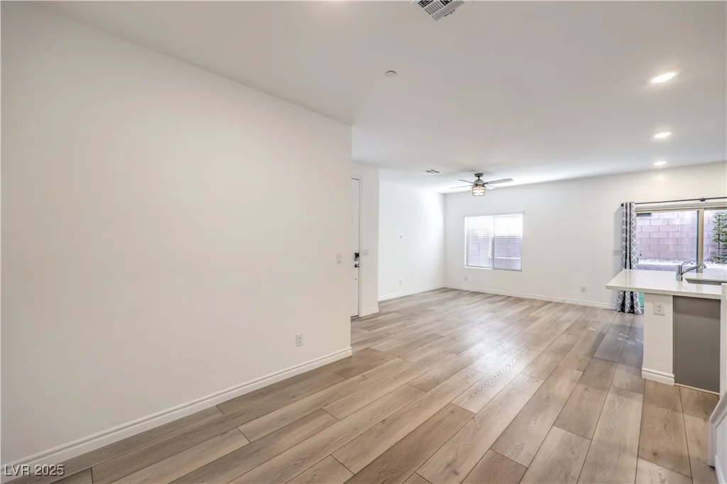 600 Carriage Hill, Las Vegas, NV 89138