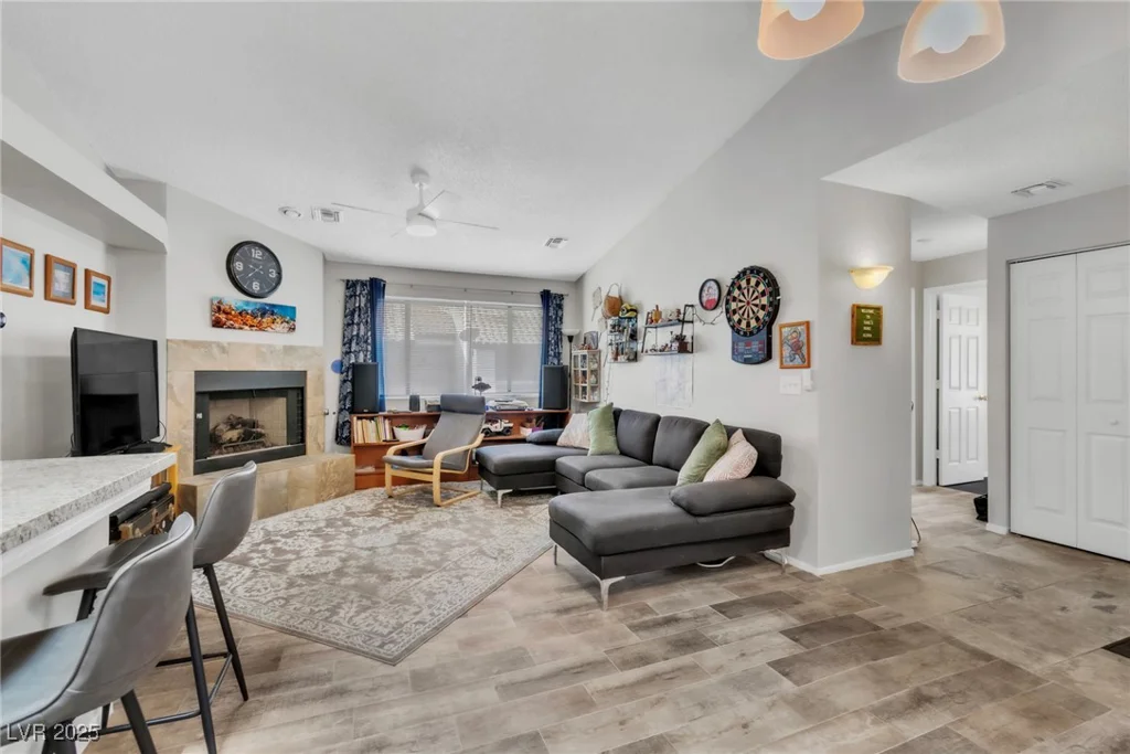 2995 Sunset, Las Vegas, NV 89120