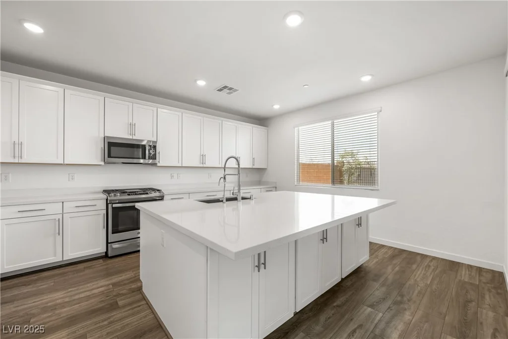 175 Strada Fontana, Henderson, NV 89011