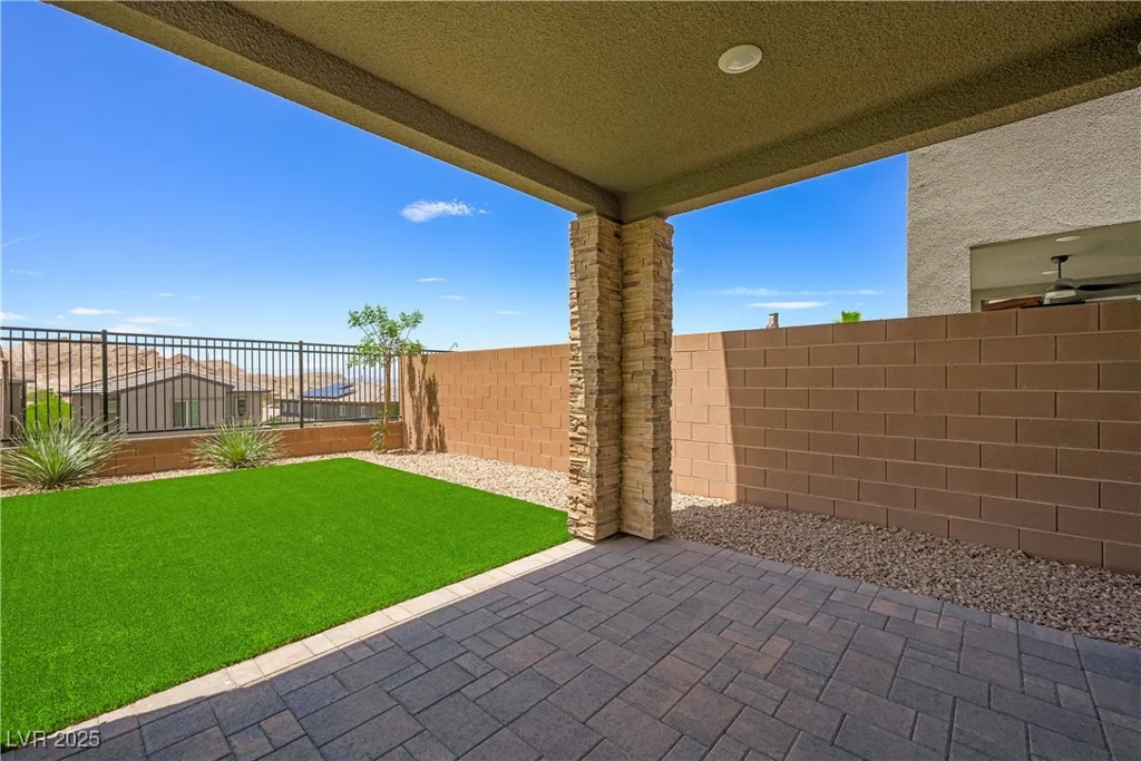 175 Strada Fontana, Henderson, NV 89011
