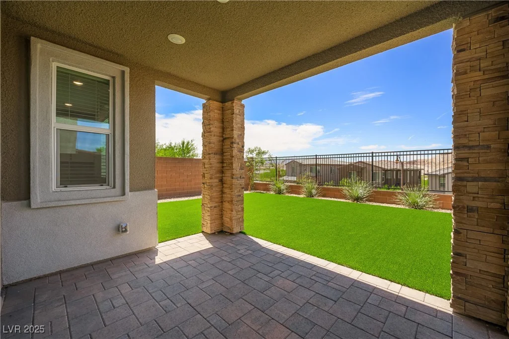 175 Strada Fontana, Henderson, NV 89011