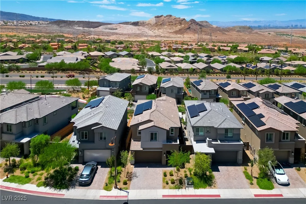 175 Strada Fontana, Henderson, NV 89011