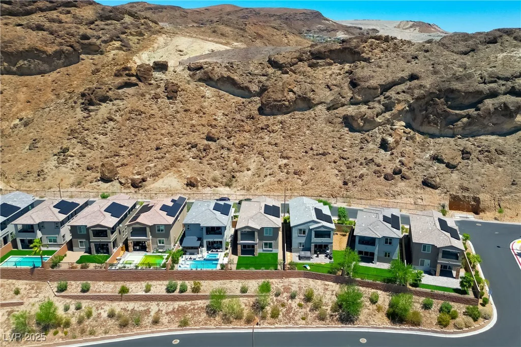 175 Strada Fontana, Henderson, NV 89011