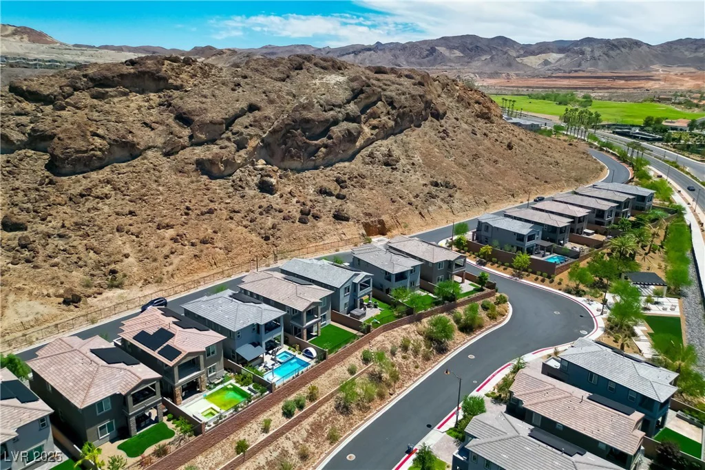 175 Strada Fontana, Henderson, NV 89011