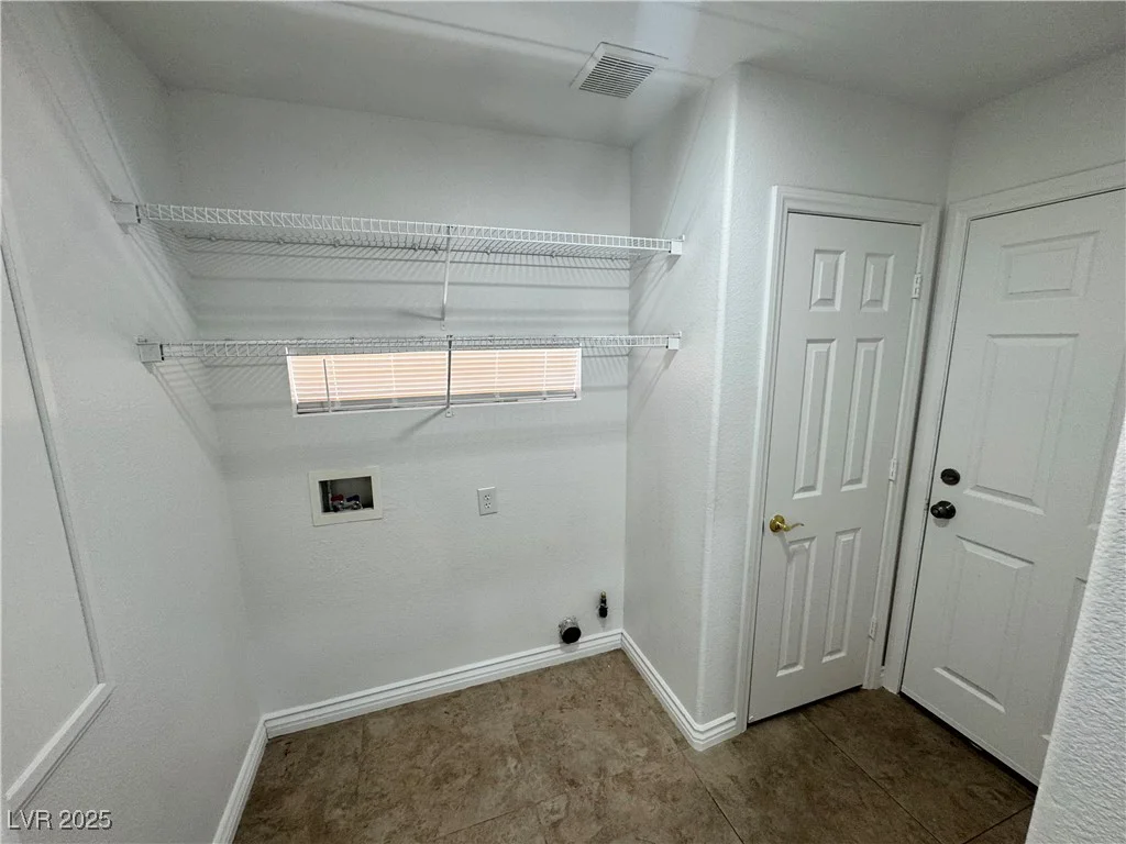 10574 Salmon Leap, Las Vegas, NV 89183