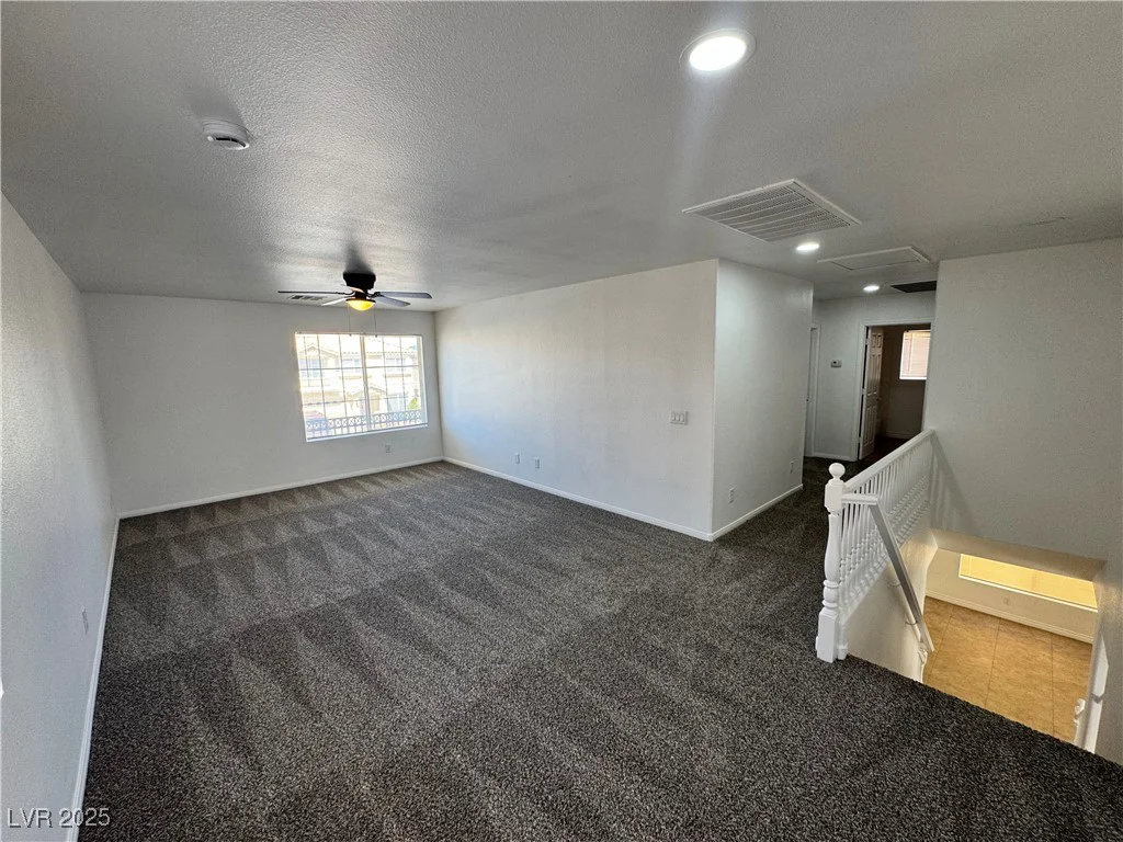 10574 Salmon Leap, Las Vegas, NV 89183