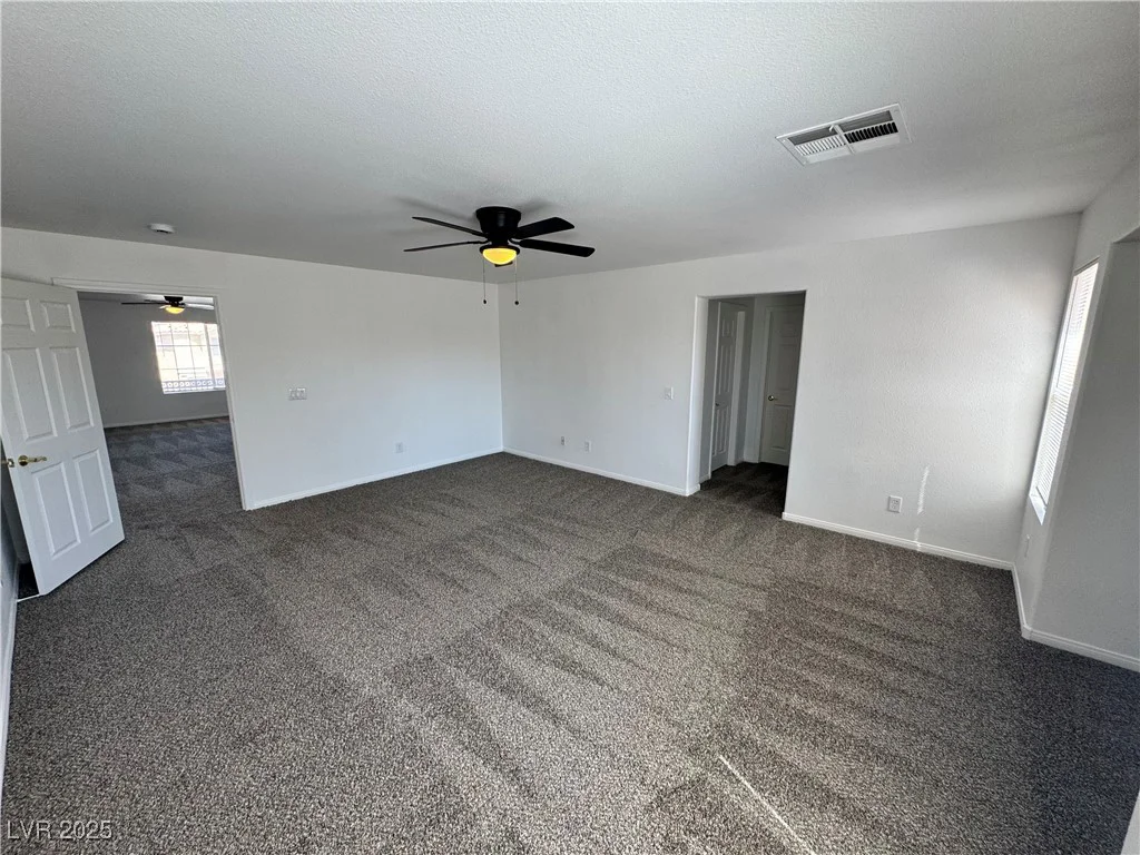 10574 Salmon Leap, Las Vegas, NV 89183