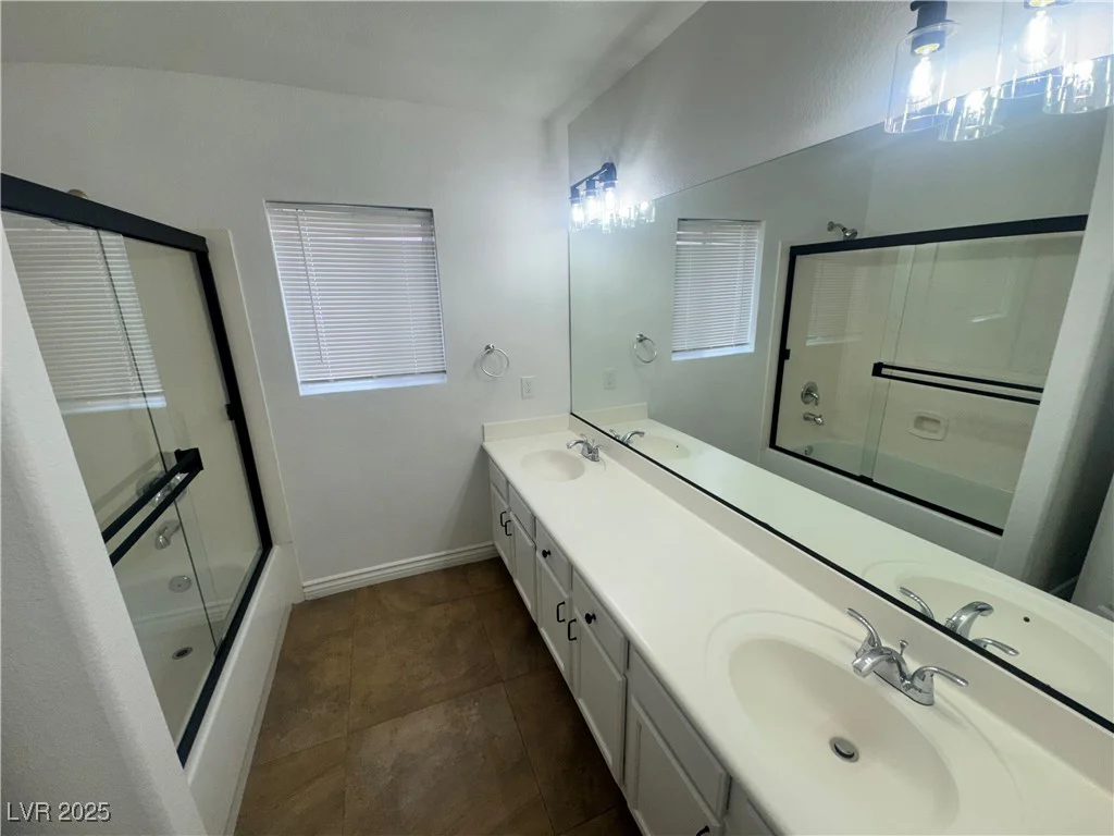 10574 Salmon Leap, Las Vegas, NV 89183