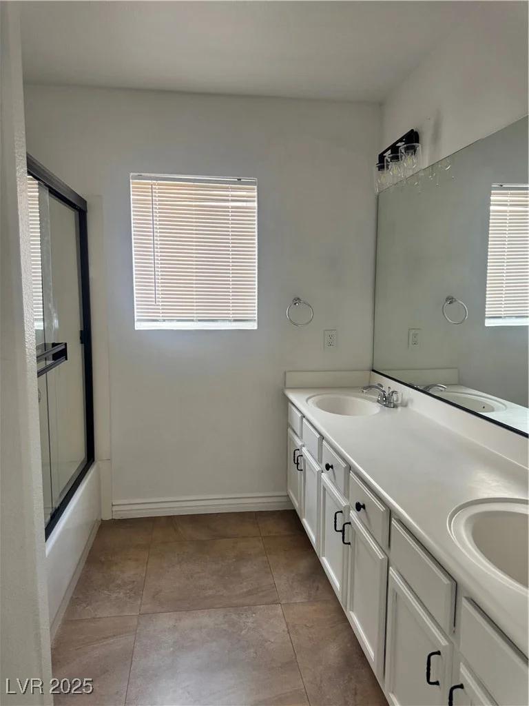 10574 Salmon Leap, Las Vegas, NV 89183