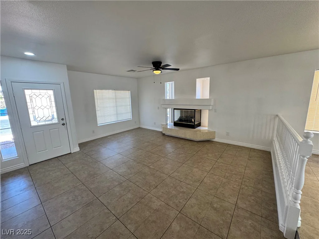 10574 Salmon Leap, Las Vegas, NV 89183