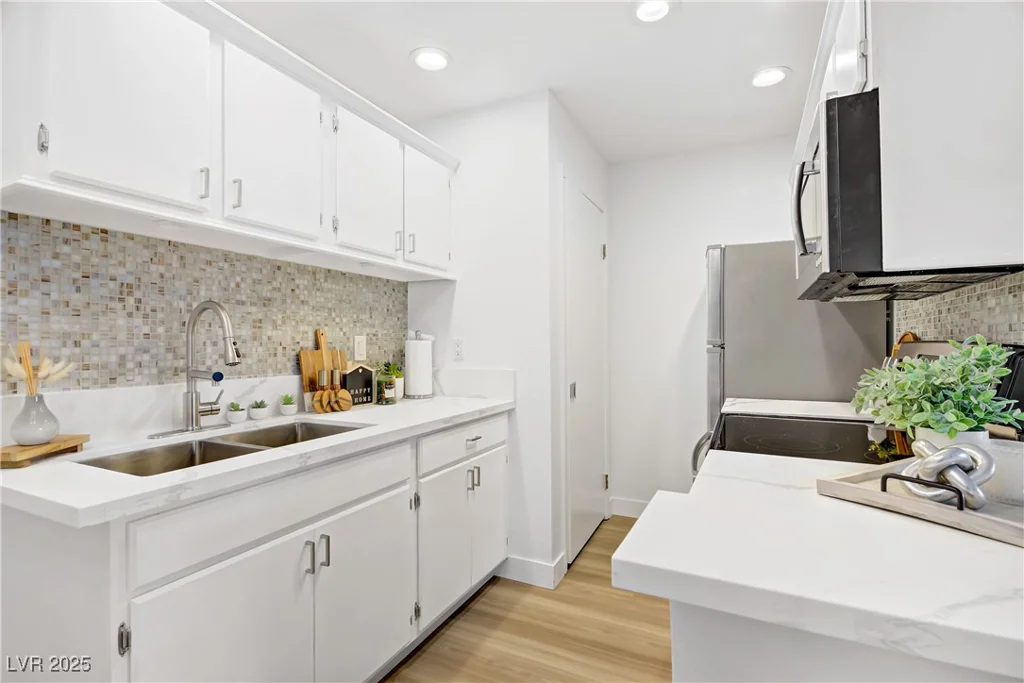 5171 Lindell, Las Vegas, NV 89118