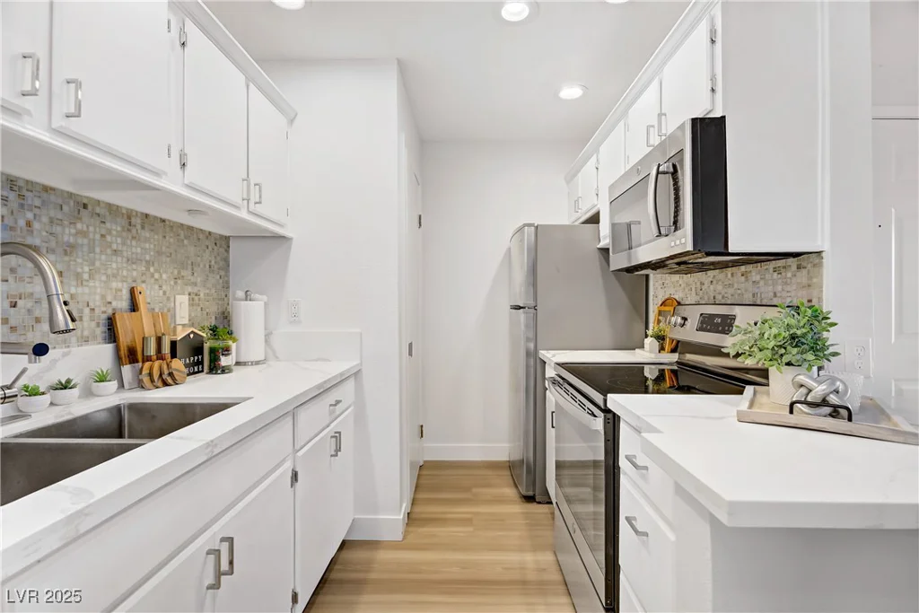 5171 Lindell, Las Vegas, NV 89118