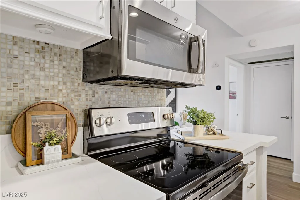 5171 Lindell, Las Vegas, NV 89118