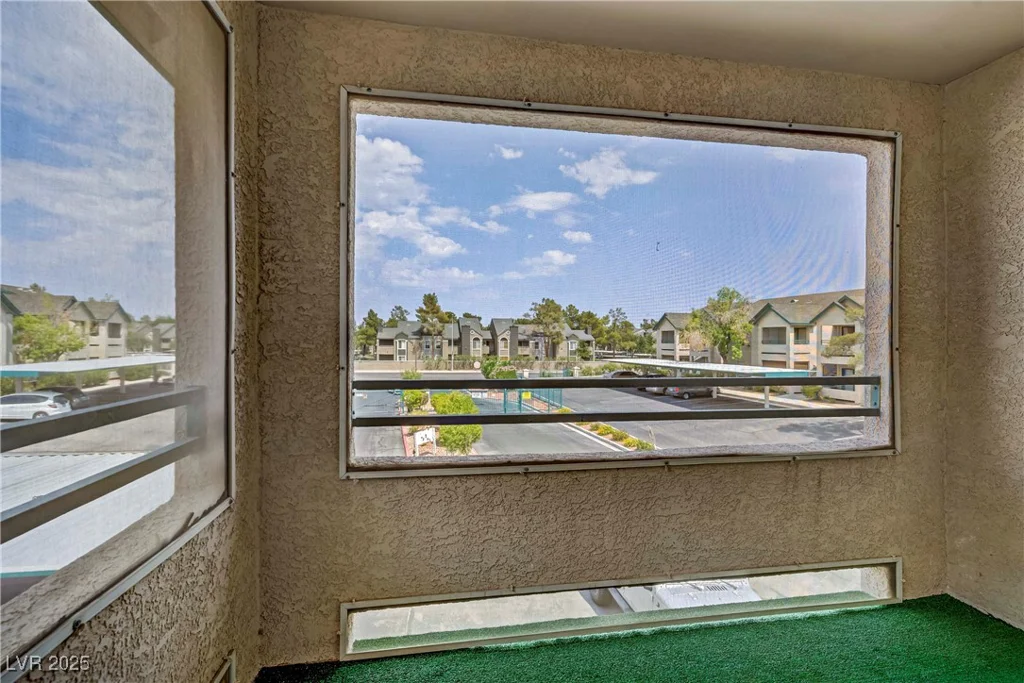 5171 Lindell, Las Vegas, NV 89118