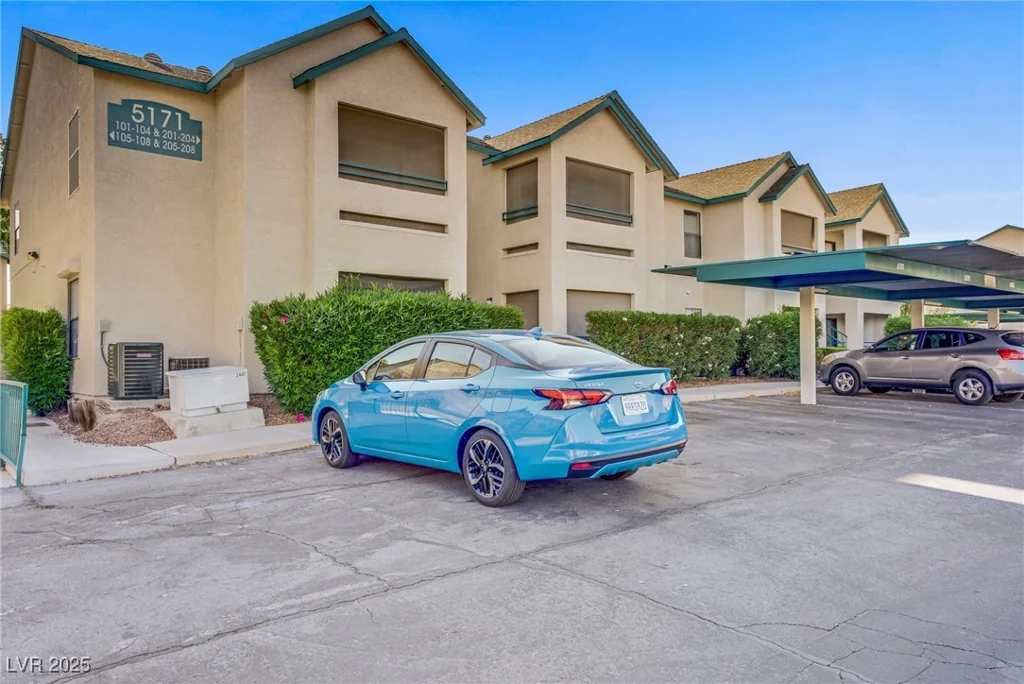 5171 Lindell, Las Vegas, NV 89118