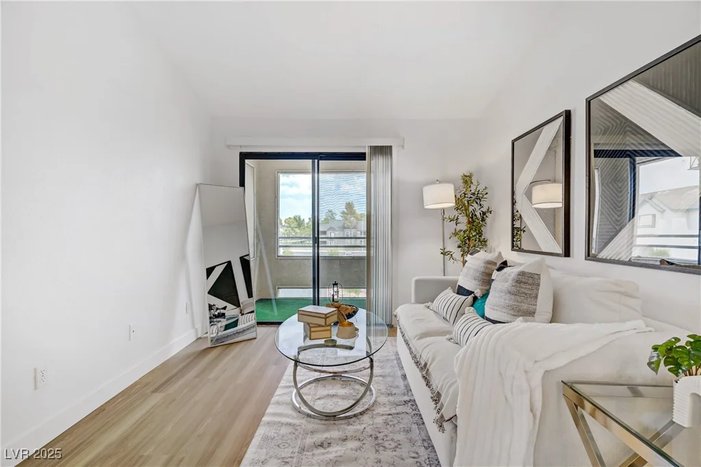 5171 Lindell, Las Vegas, NV 89118