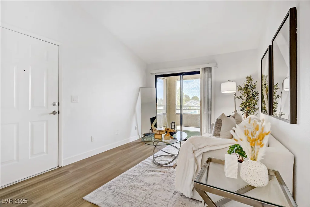 5171 Lindell, Las Vegas, NV 89118