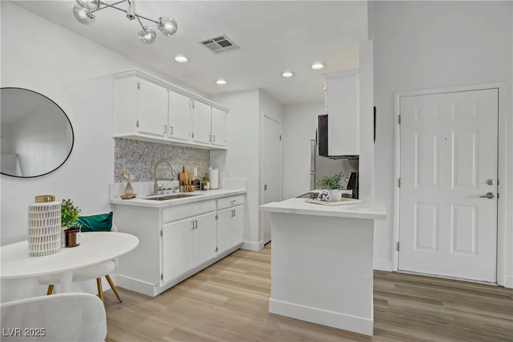 5171 Lindell, Las Vegas, NV 89118