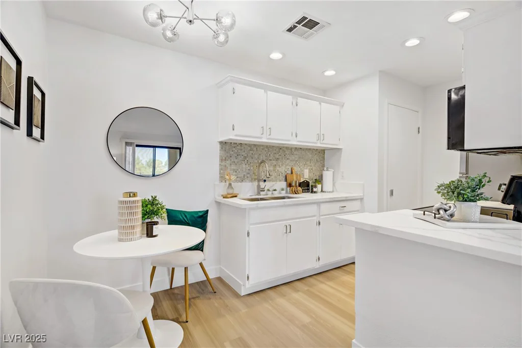 5171 Lindell, Las Vegas, NV 89118