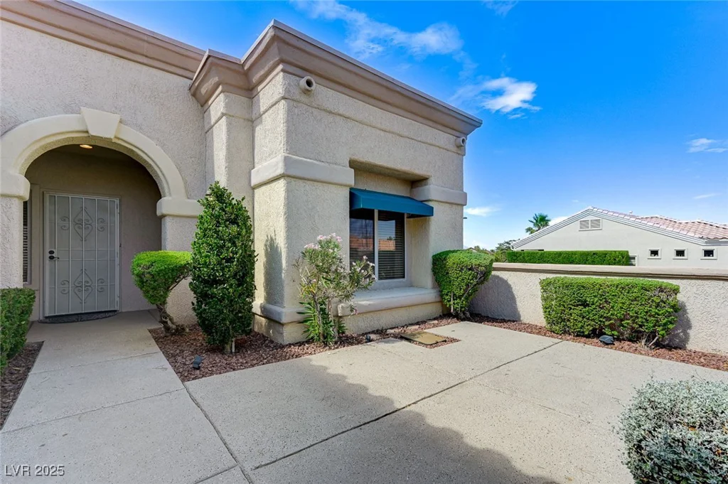 10616 Sky Meadows, Las Vegas, NV 89134