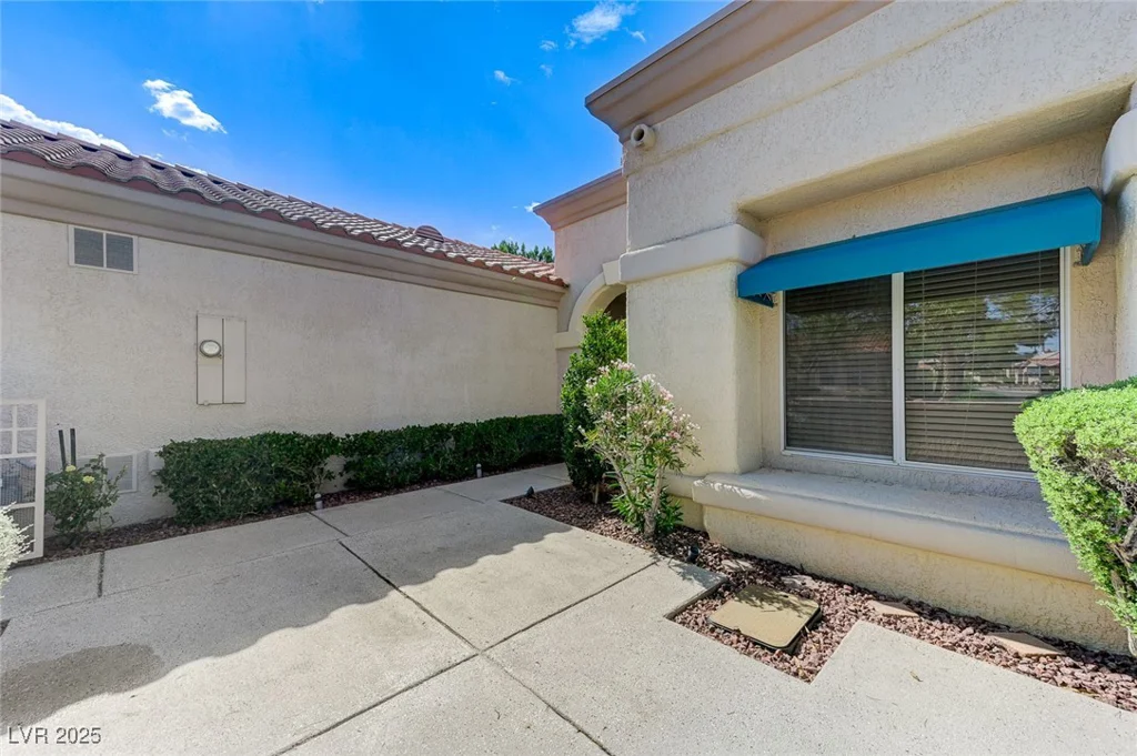 10616 Sky Meadows, Las Vegas, NV 89134