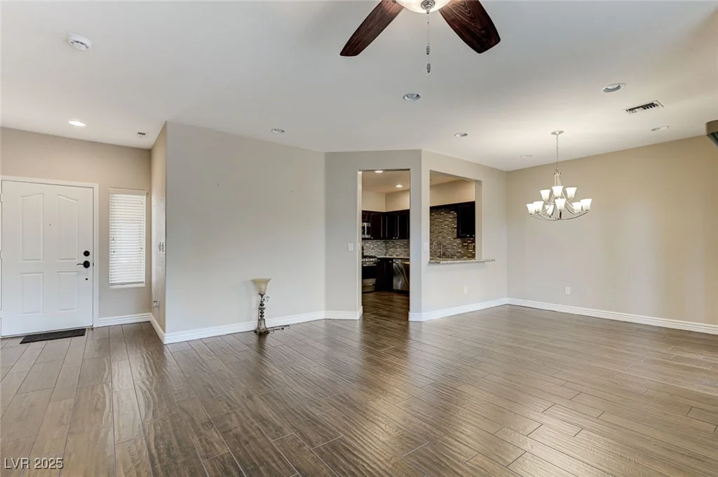 10616 Sky Meadows, Las Vegas, NV 89134