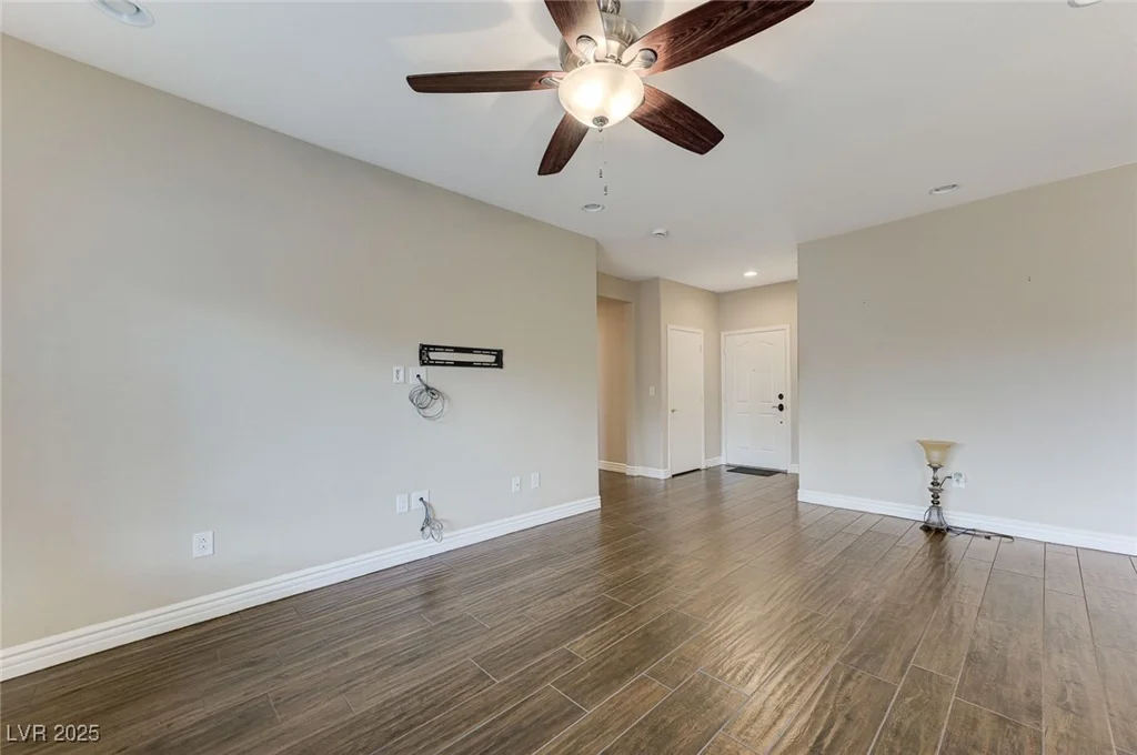 10616 Sky Meadows, Las Vegas, NV 89134