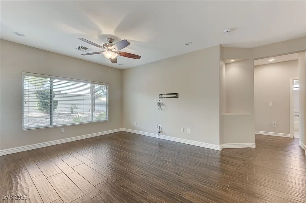 10616 Sky Meadows, Las Vegas, NV 89134