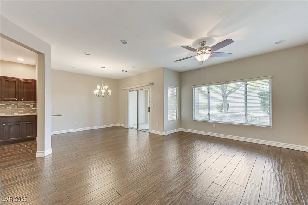 10616 Sky Meadows, Las Vegas, NV 89134
