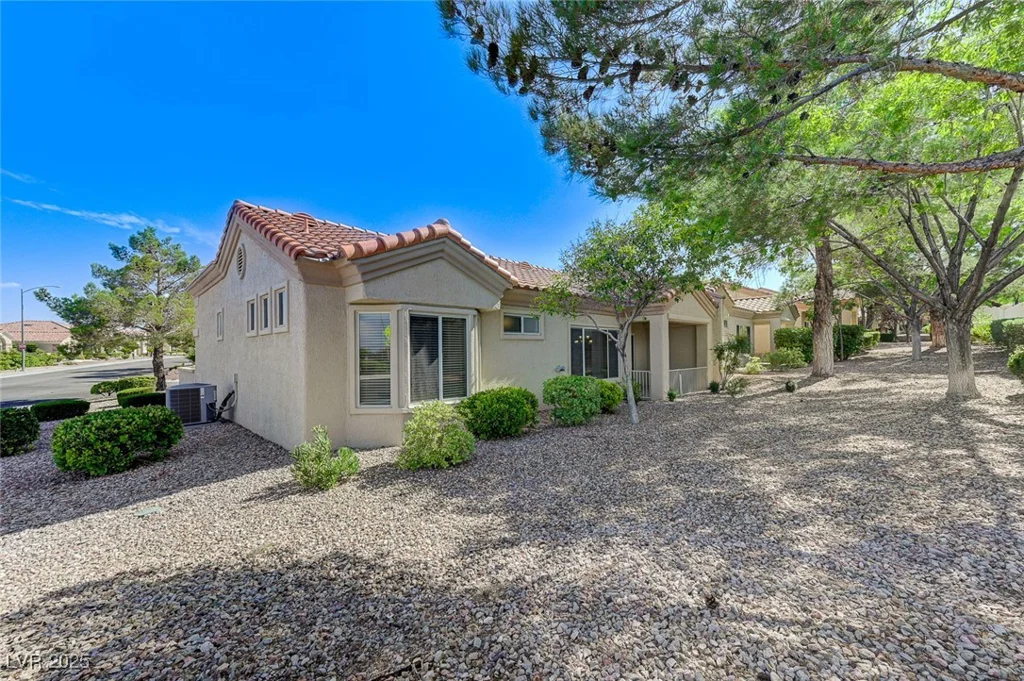 10616 Sky Meadows, Las Vegas, NV 89134