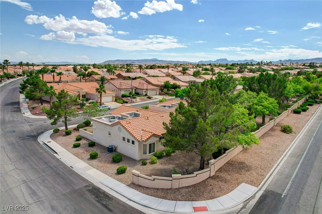 10616 Sky Meadows, Las Vegas, NV 89134