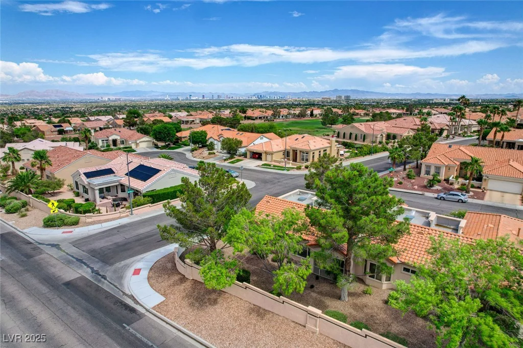 10616 Sky Meadows, Las Vegas, NV 89134