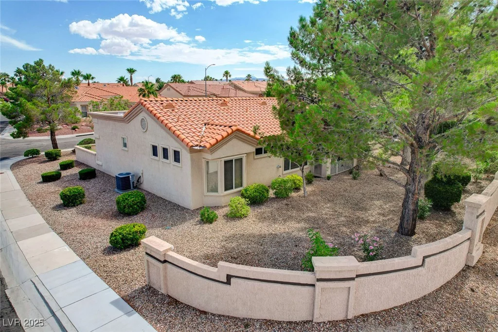 10616 Sky Meadows, Las Vegas, NV 89134