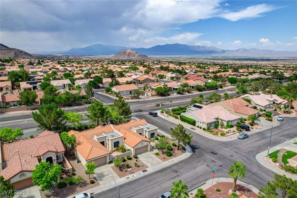 10616 Sky Meadows, Las Vegas, NV 89134