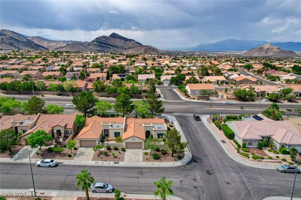 10616 Sky Meadows, Las Vegas, NV 89134