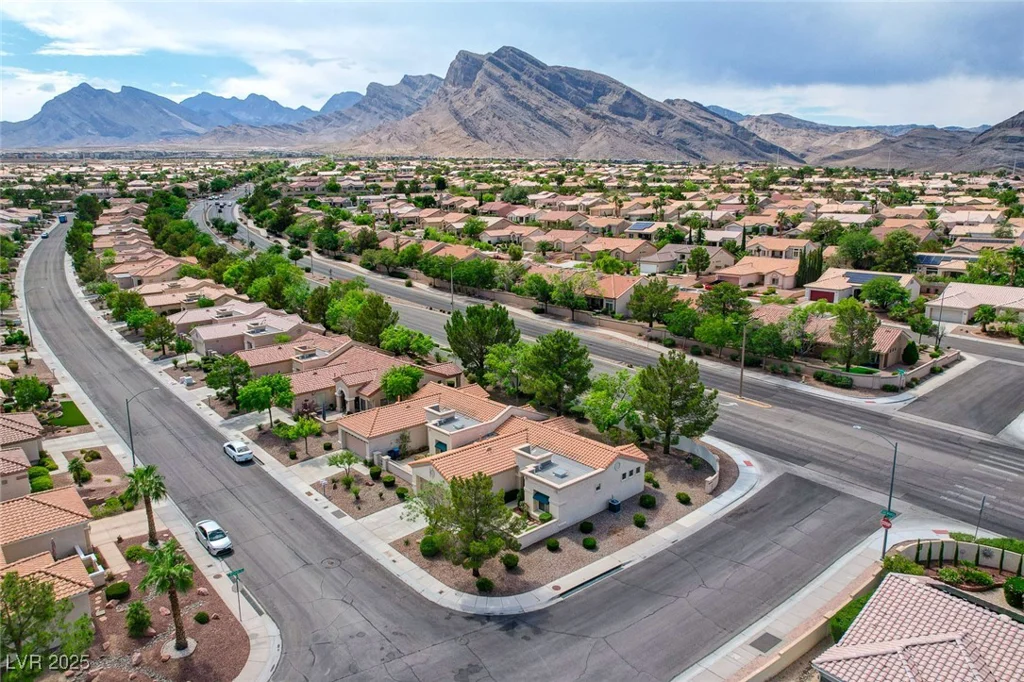 10616 Sky Meadows, Las Vegas, NV 89134