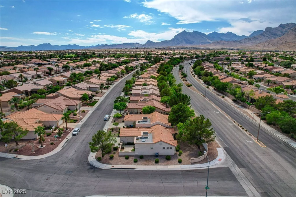 10616 Sky Meadows, Las Vegas, NV 89134