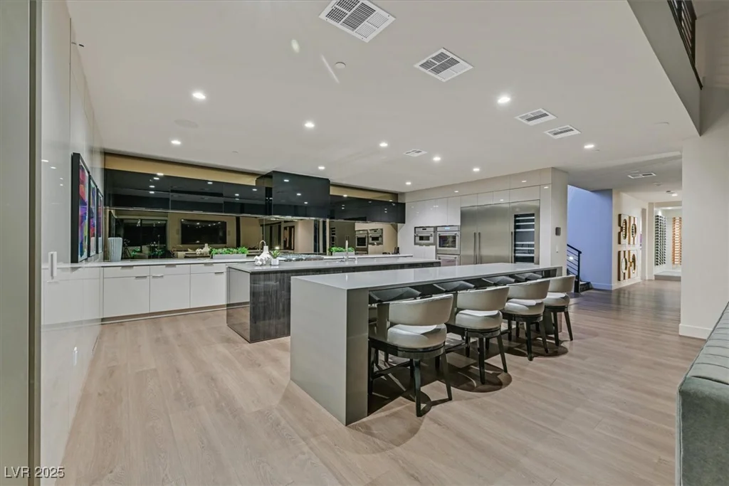 807 Magnum Cliff, Henderson, NV 89012