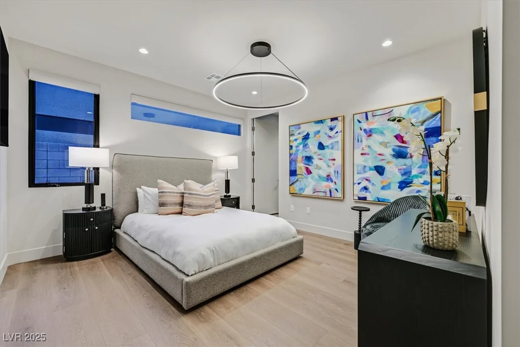 807 Magnum Cliff, Henderson, NV 89012