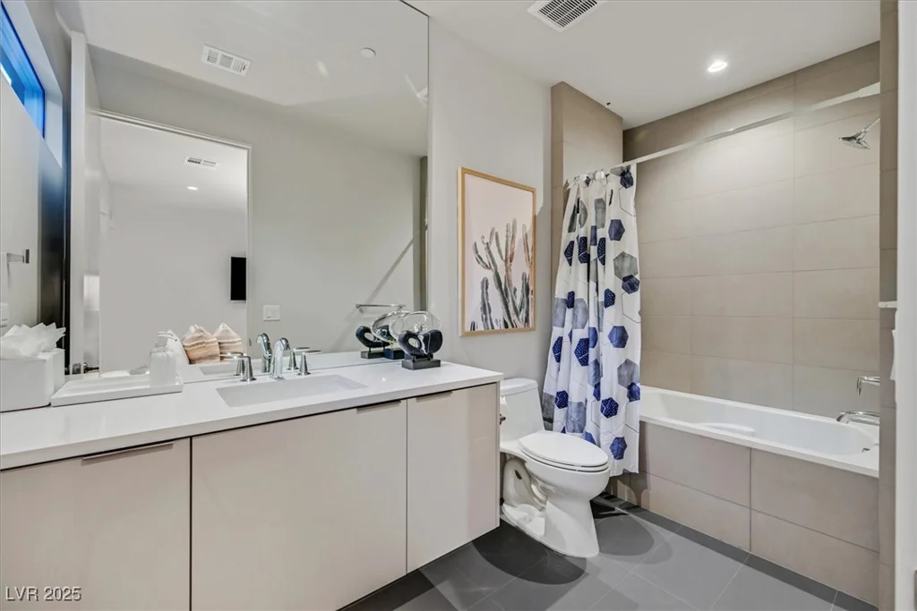 807 Magnum Cliff, Henderson, NV 89012