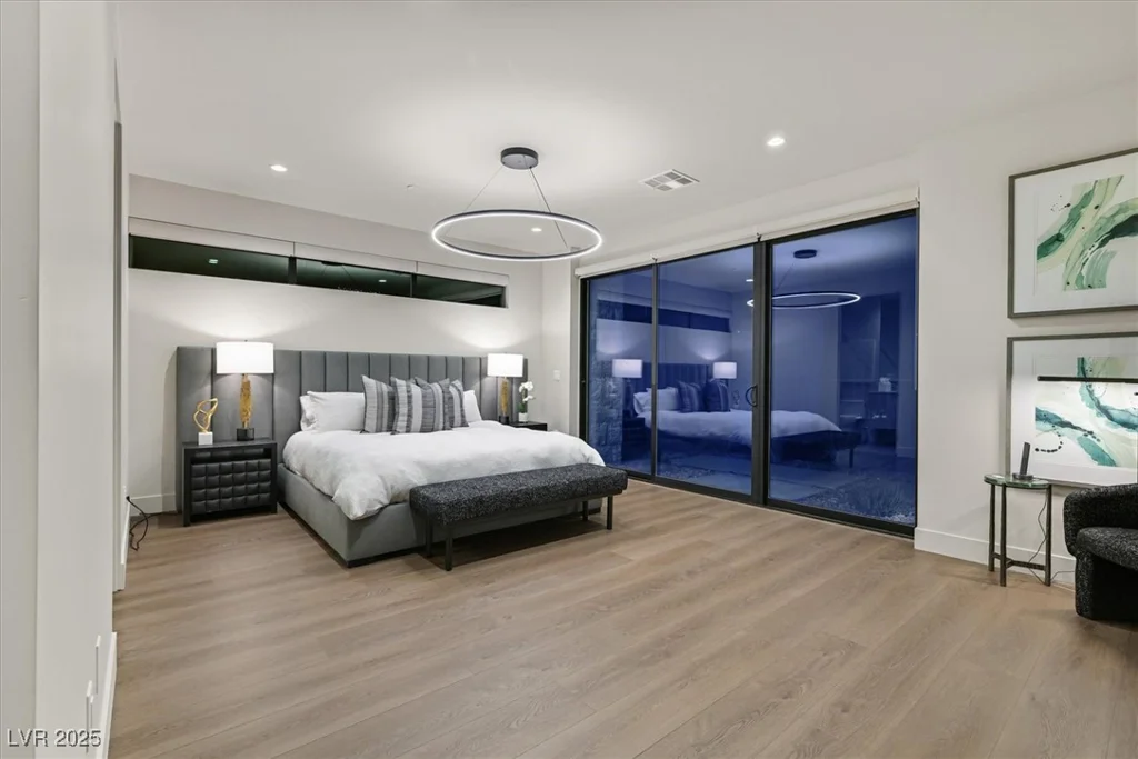 807 Magnum Cliff, Henderson, NV 89012