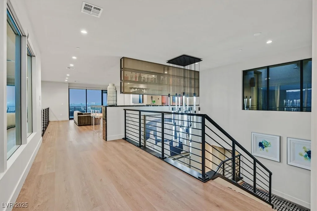 807 Magnum Cliff, Henderson, NV 89012
