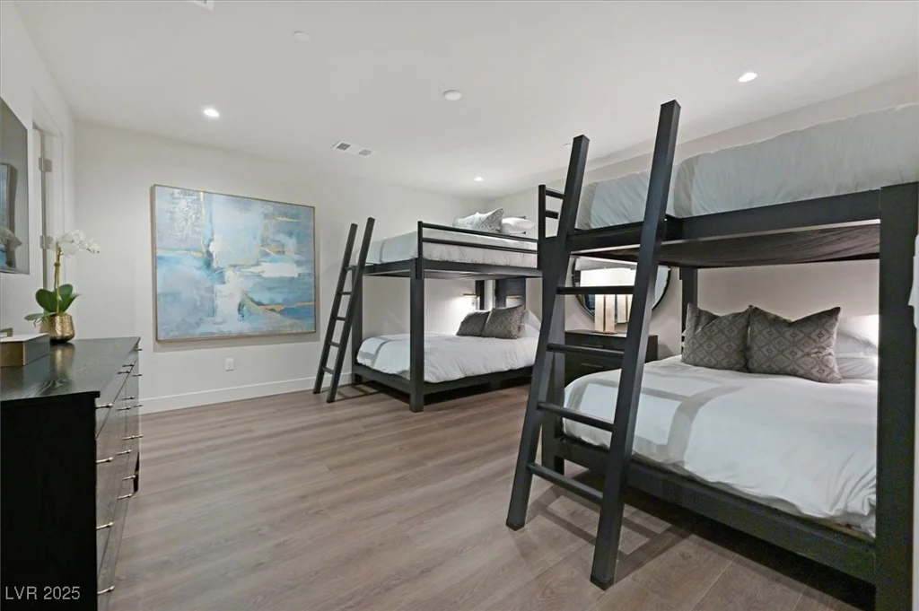 807 Magnum Cliff, Henderson, NV 89012