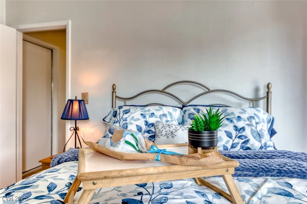 8262 Palmada, Las Vegas, NV 89123
