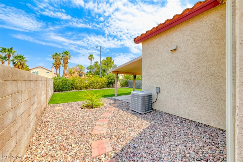 8262 Palmada, Las Vegas, NV 89123